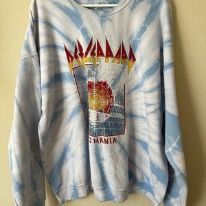 urban outfitters def leppard oversized crewneck in size S/M!